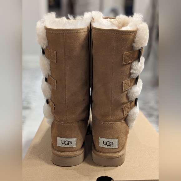 🤎 UGG KLEA BOOTS with Buckles - Picture 7 of 9